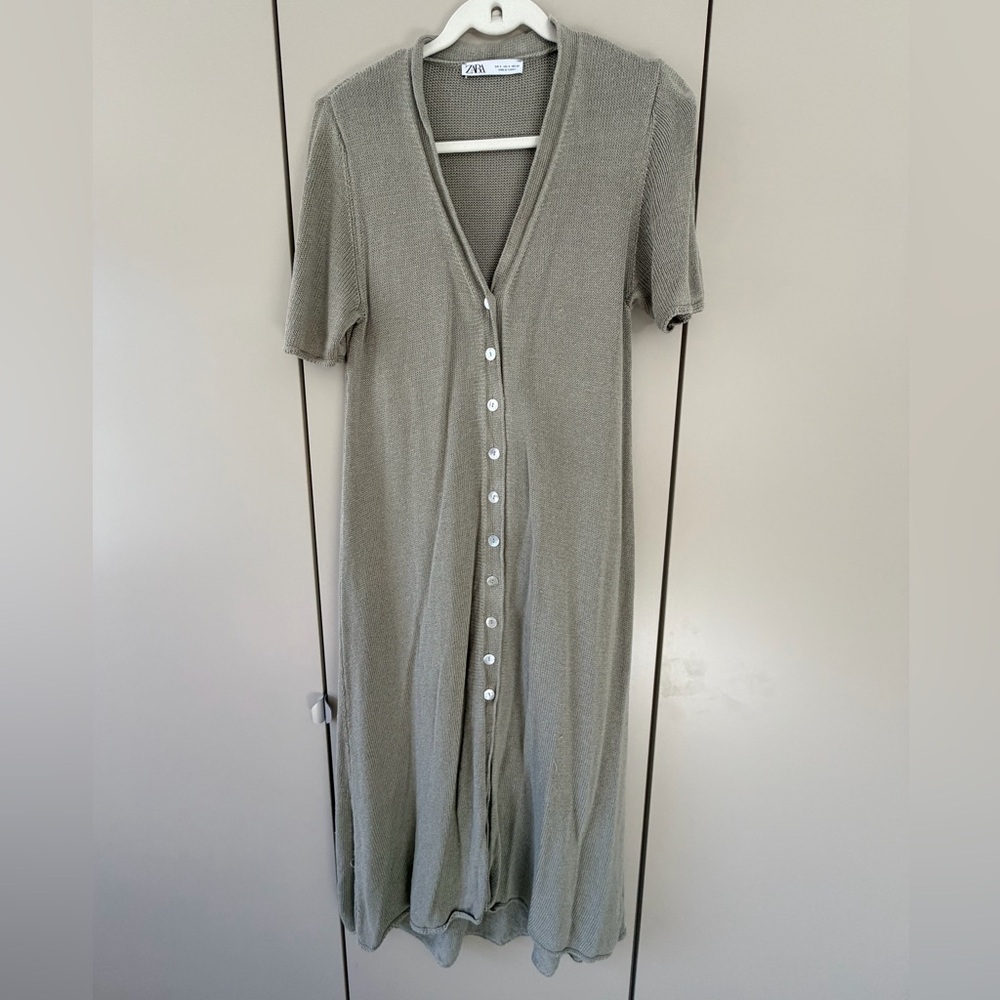 Zara Olive Button-Front Midi Dress 🩶